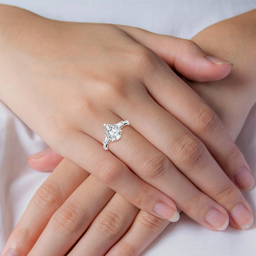 ENGAGEMENT RINGS - Angle 4