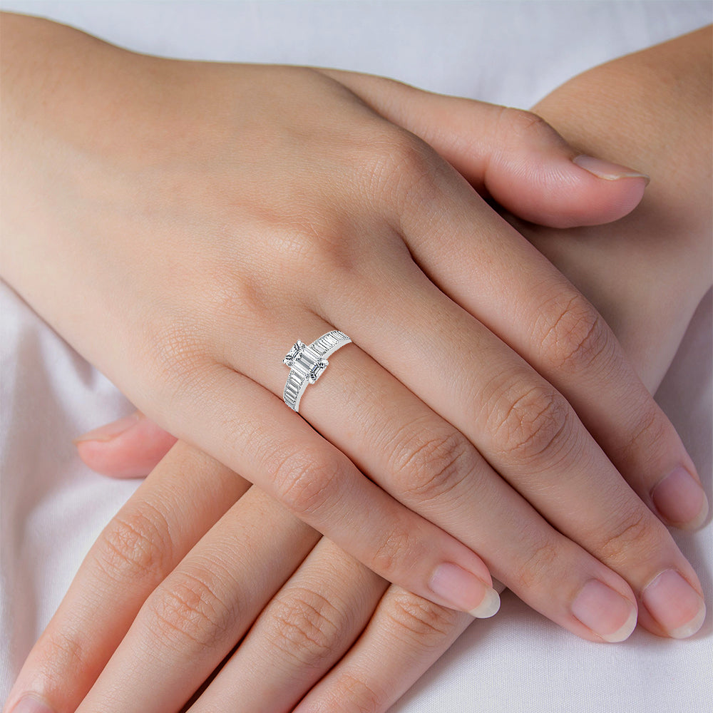 ENGAGEMENT RINGS - Angle 4